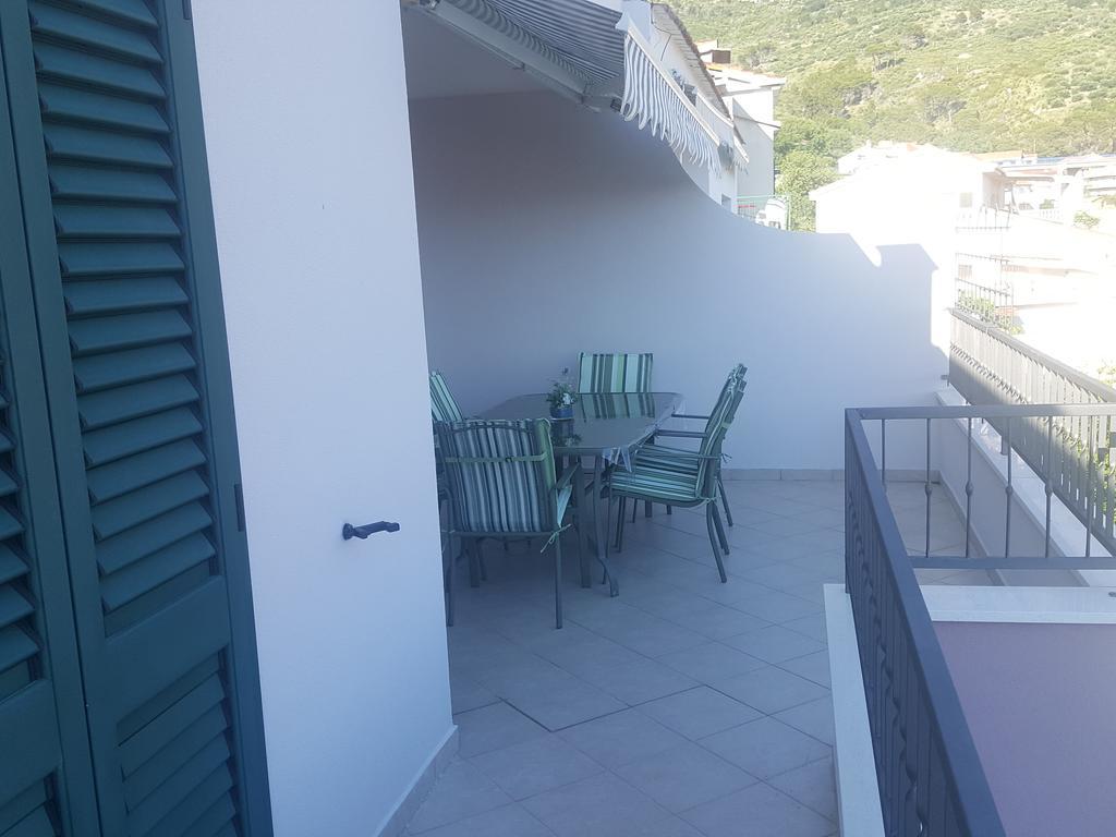 Apartments Pero Podgora Buitenkant foto